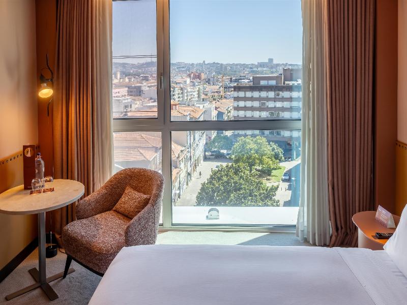 Cenica Porto Hotel, Curio Collection By Hilton image