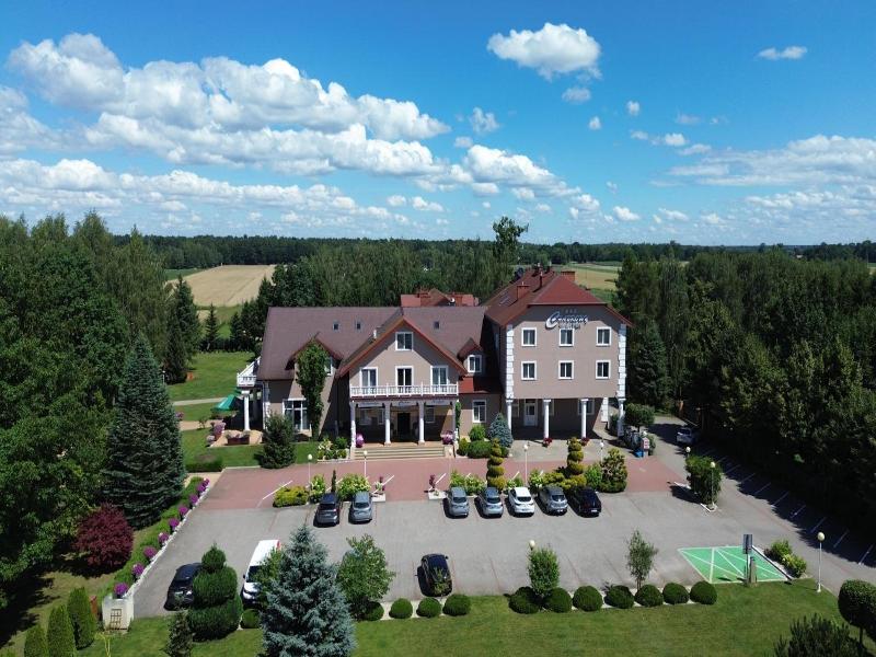 Hotel Chabrowy Dworek image