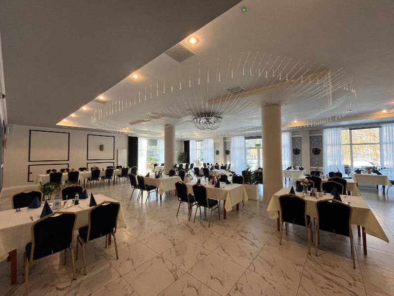 Hotel Chabrowy Dworek image
