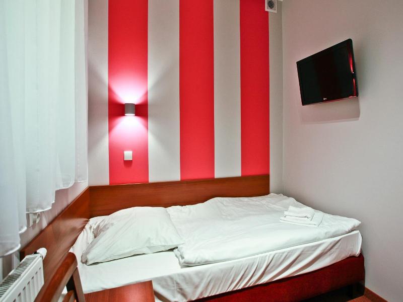 Hotel Chabrowy Dworek image