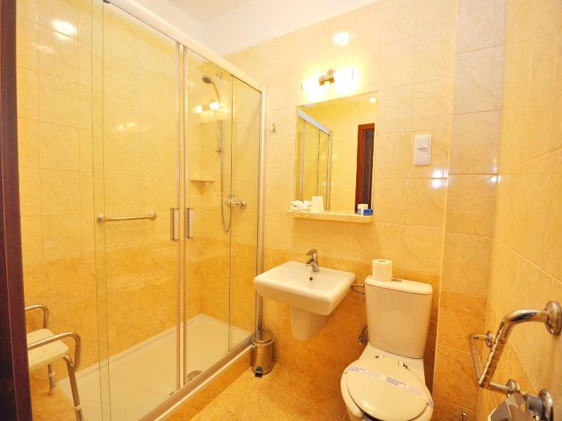 Hotel Chabrowy Dworek image