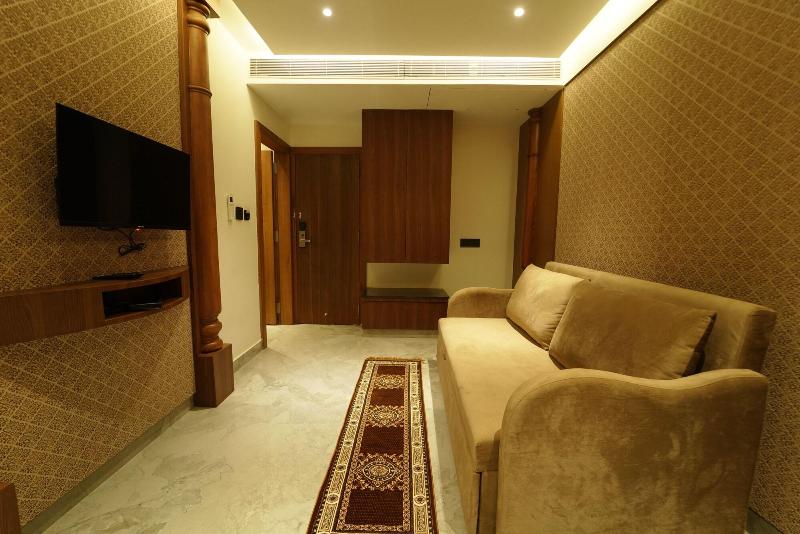 Yuvraj Le Royale image