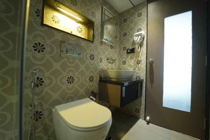 Yuvraj Le Royale image
