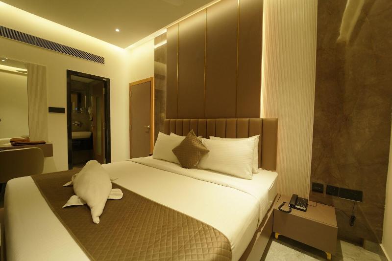 Yuvraj Le Royale image