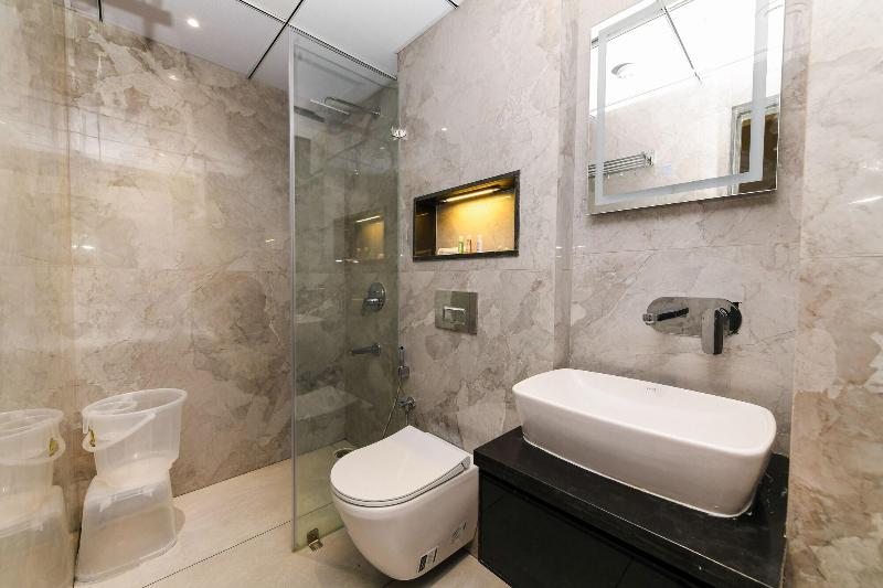 Yuvraj Le Royale image
