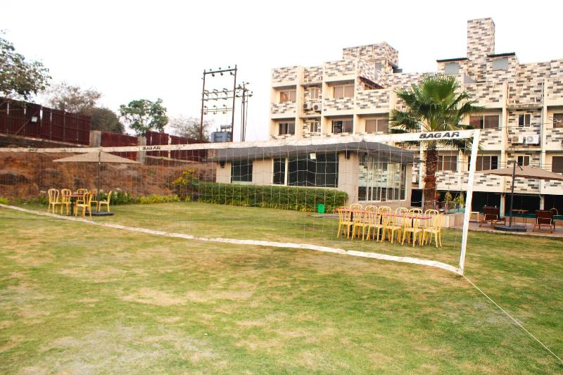 Le Jardin Resort And Spa image