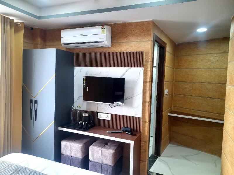Hotel Asha Delight image