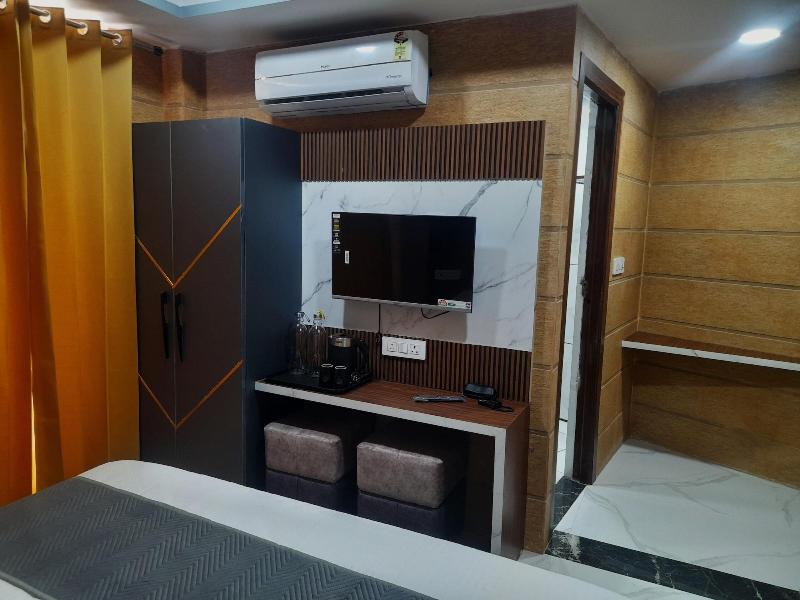 Hotel Asha Delight image