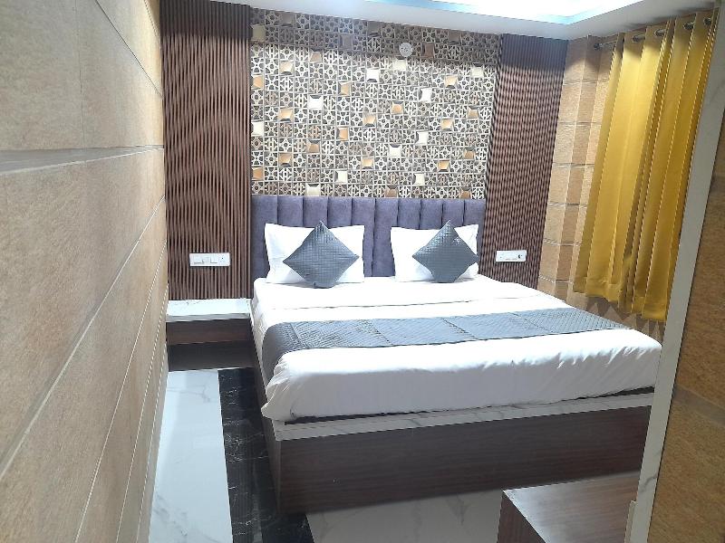 Hotel Asha Delight image