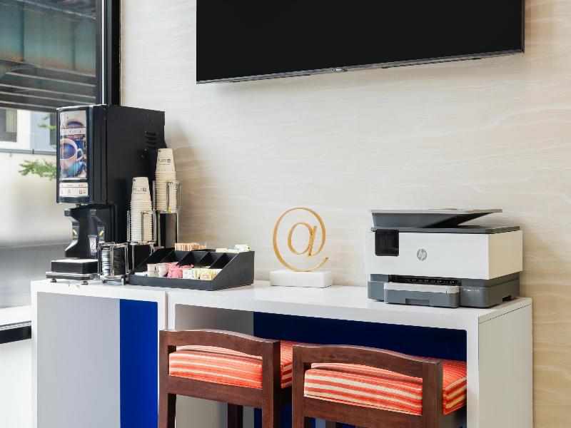 Glo Best Western Bronx NYC image