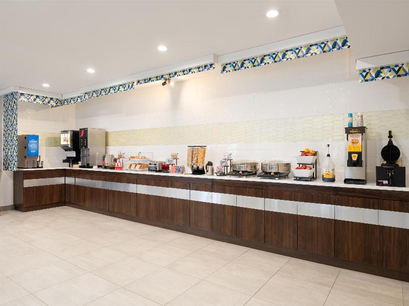 Glo Best Western Bronx NYC image