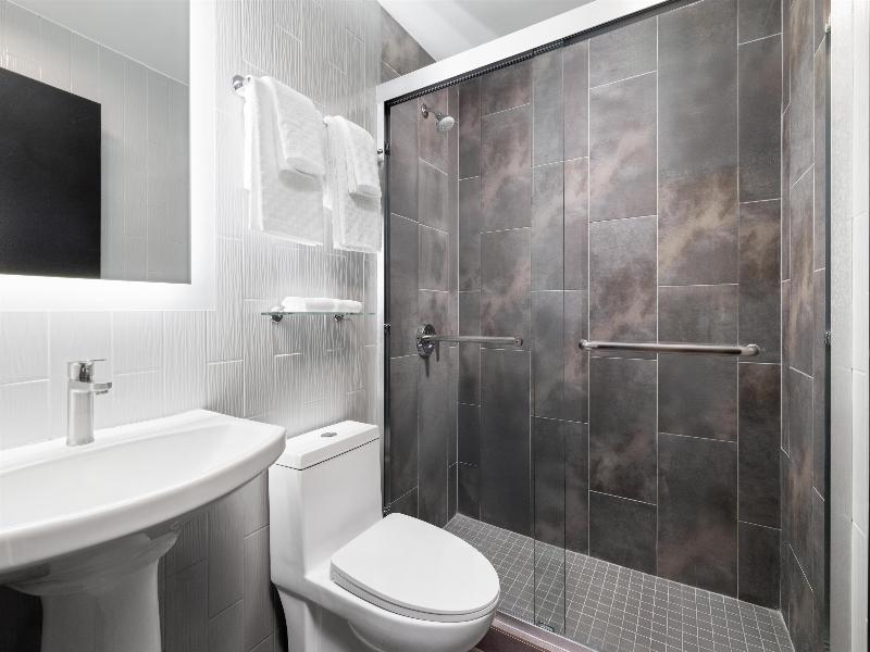 Glo Best Western Bronx NYC image