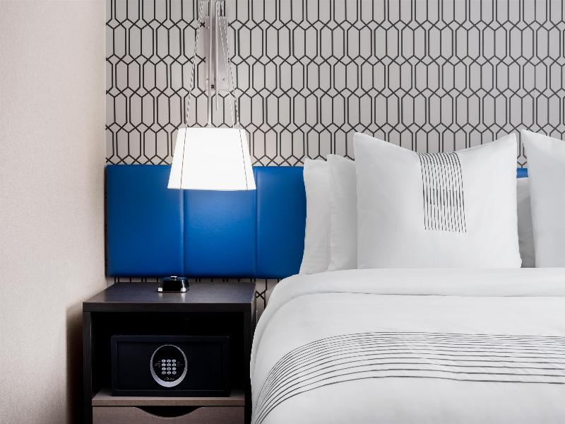 Glo Best Western Bronx NYC image