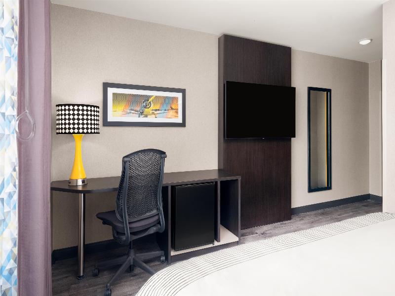 Glo Best Western Bronx NYC image