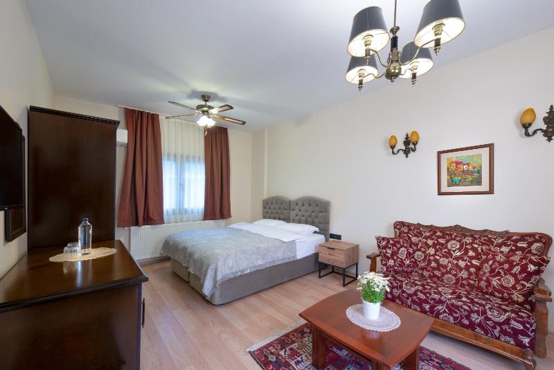 Urla Köstem Müze Otel image