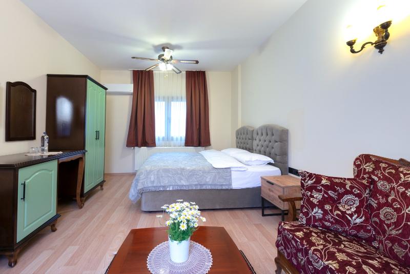 Urla Köstem Müze Otel image