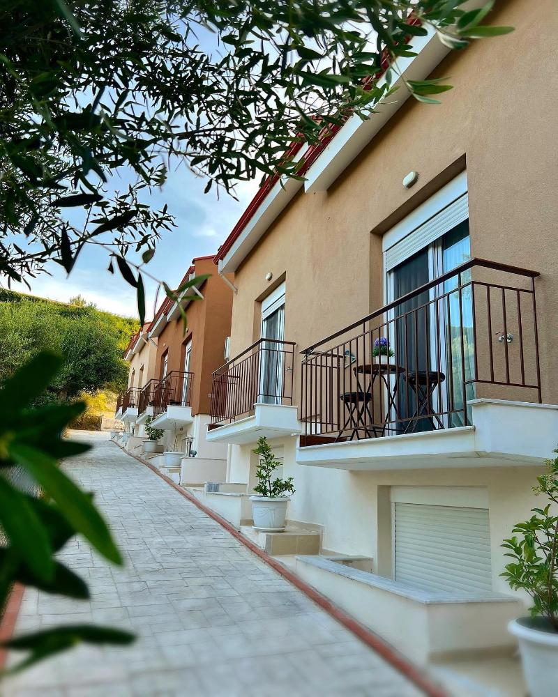 Valery Apartments