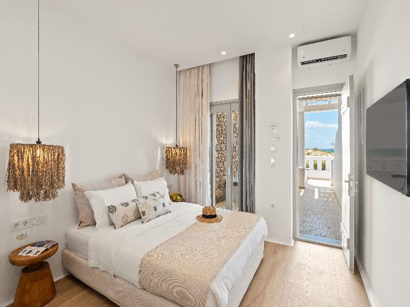 Almiriki Naxos Beachside Living image