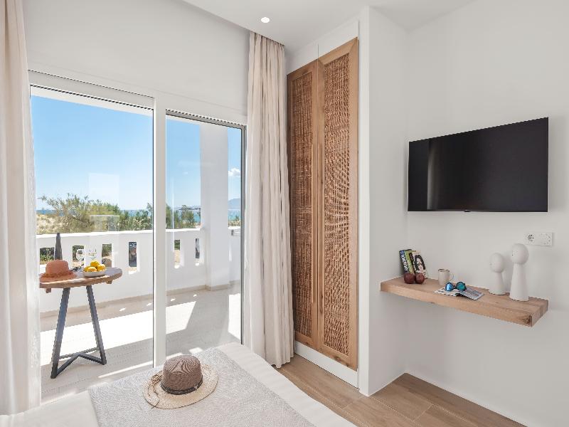 Almiriki Naxos Beachside Living image