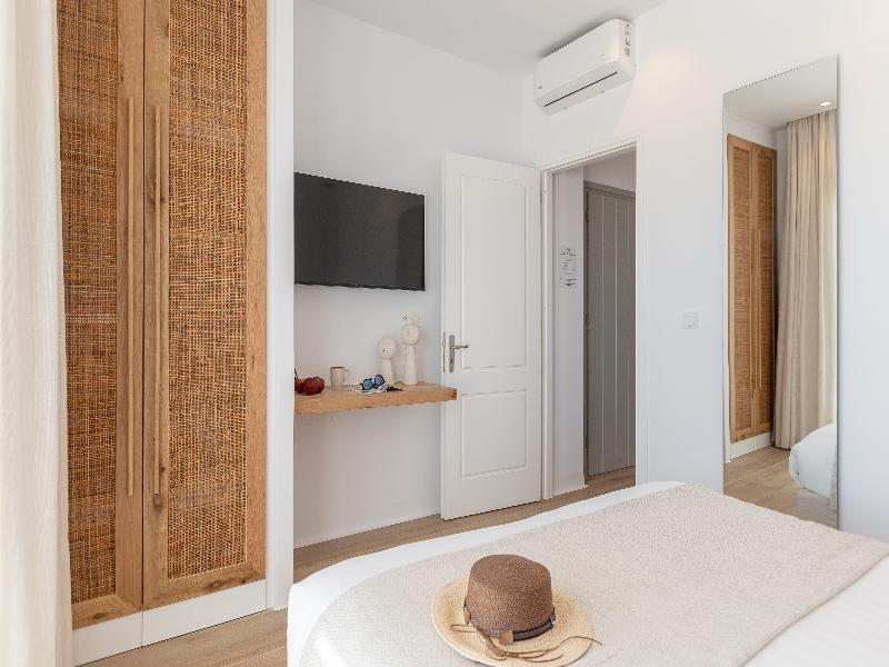 Almiriki Naxos Beachside Living image