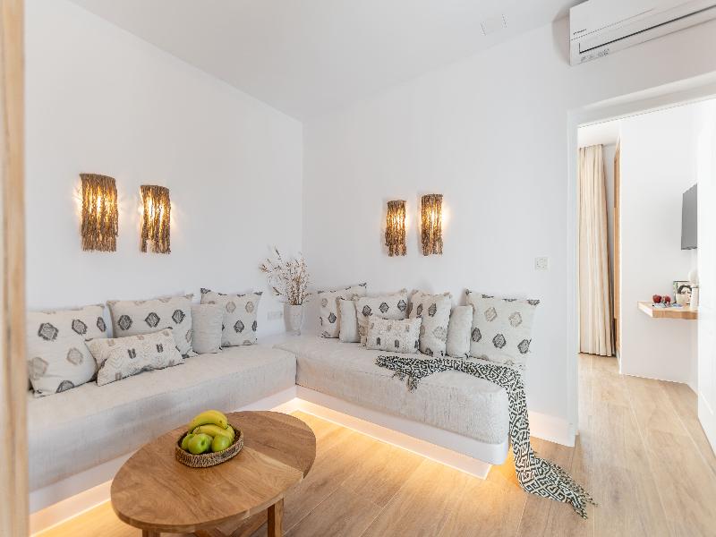 Almiriki Naxos Beachside Living image