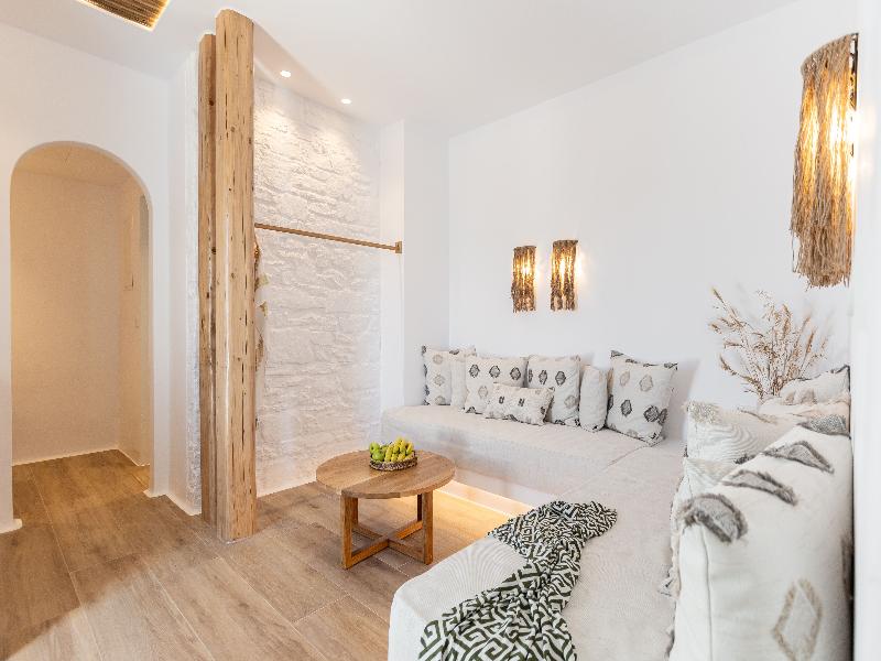 Almiriki Naxos Beachside Living image