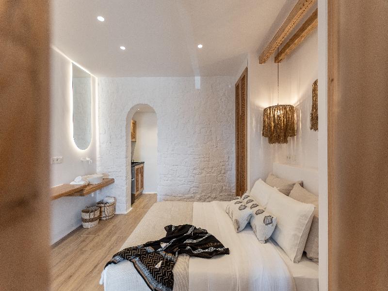 Almiriki Naxos Beachside Living image