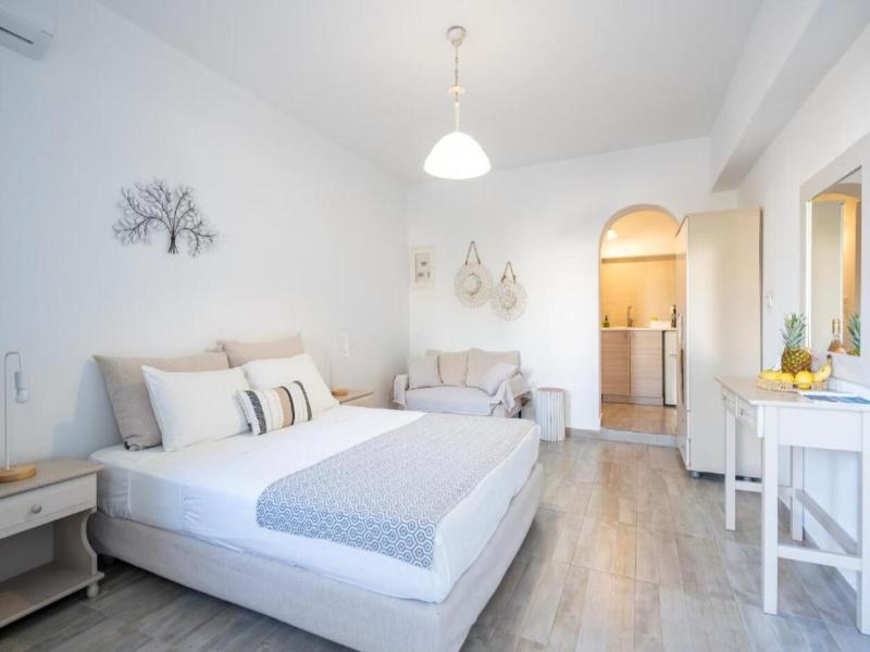 Almiriki Naxos Beachside Living image