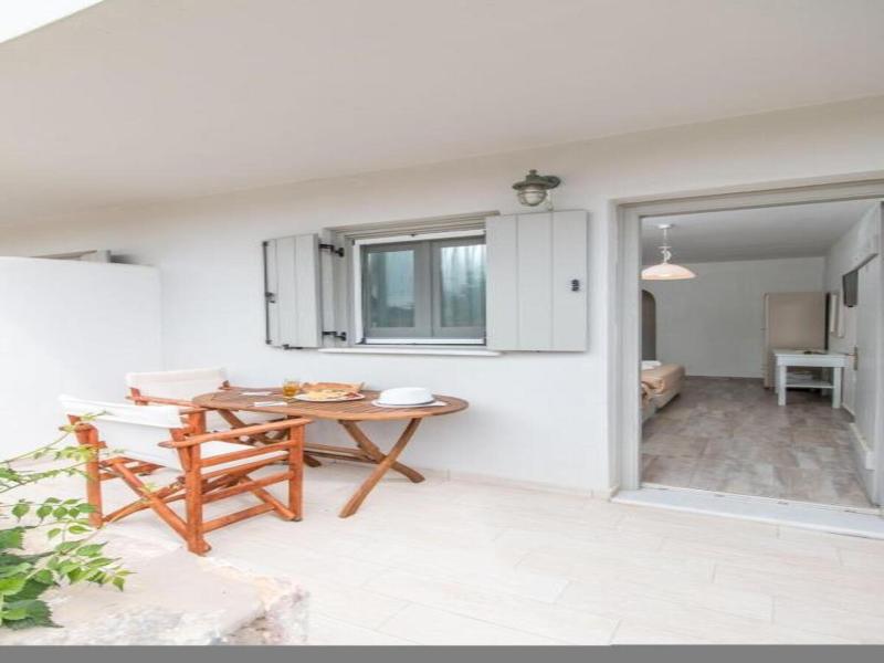 Almiriki Naxos Beachside Living image