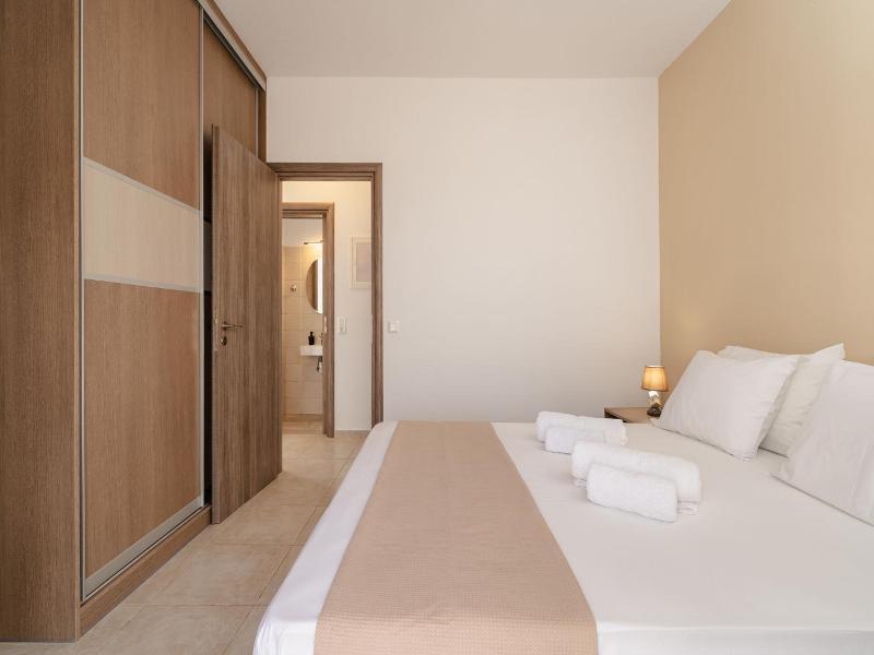 Evripus Suites Naxos image