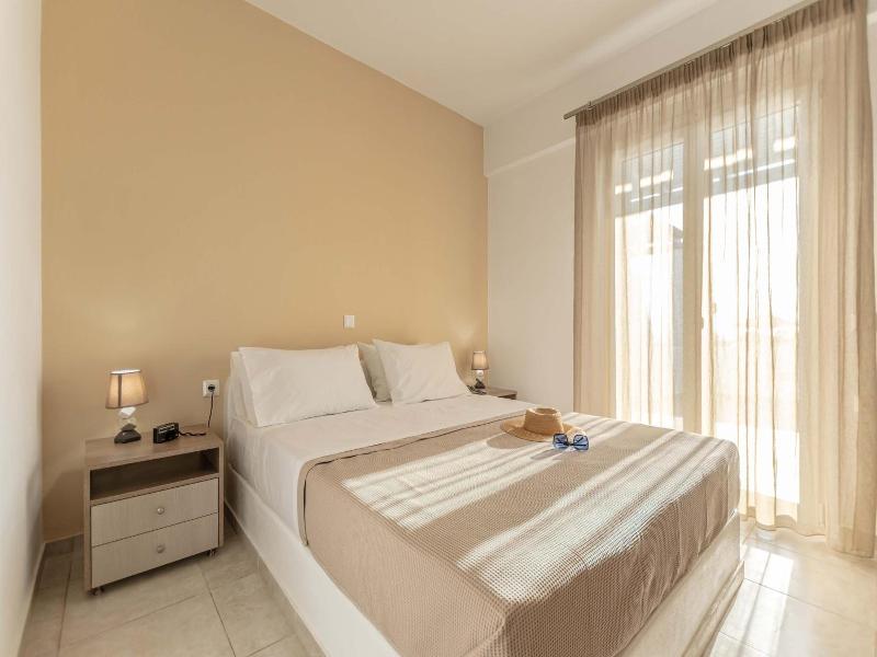 Evripus Suites Naxos image