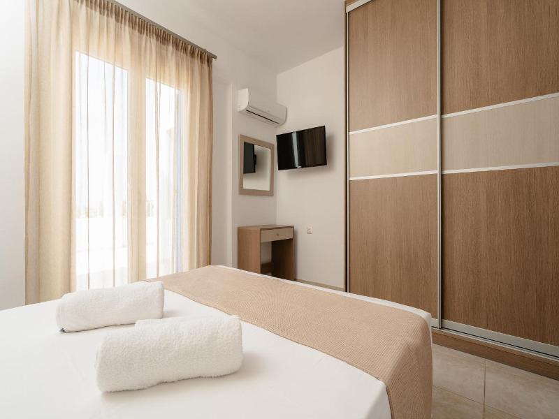 Evripus Suites Naxos image