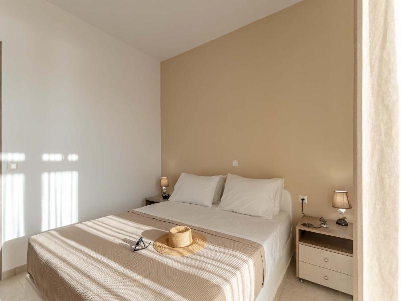 Evripus Suites Naxos image
