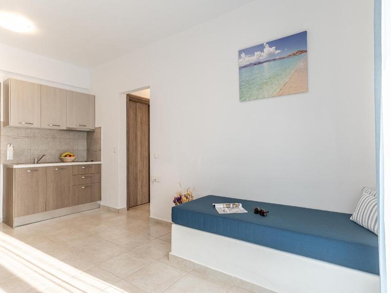 Evripus Suites Naxos image