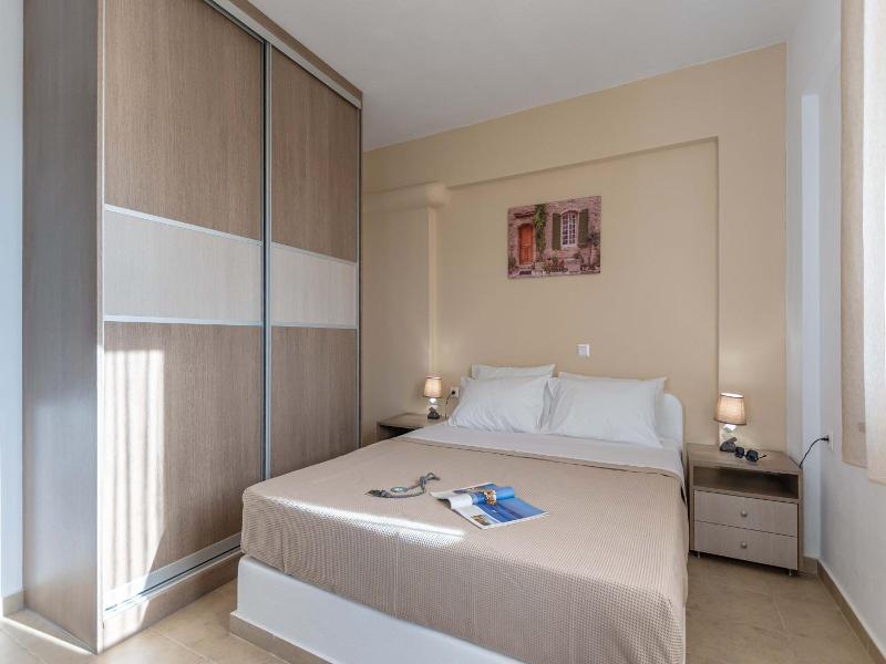Evripus Suites Naxos image