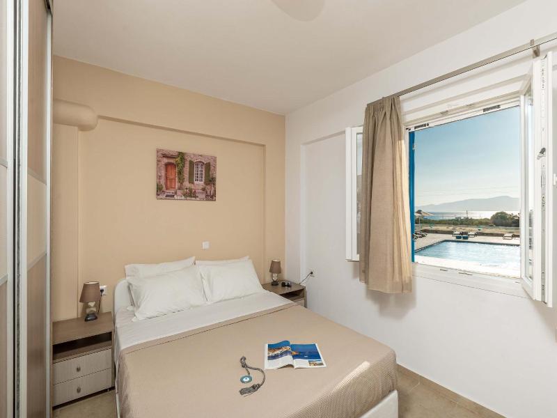 Evripus Suites Naxos image