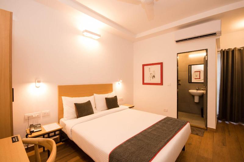 Hotel Vemara image