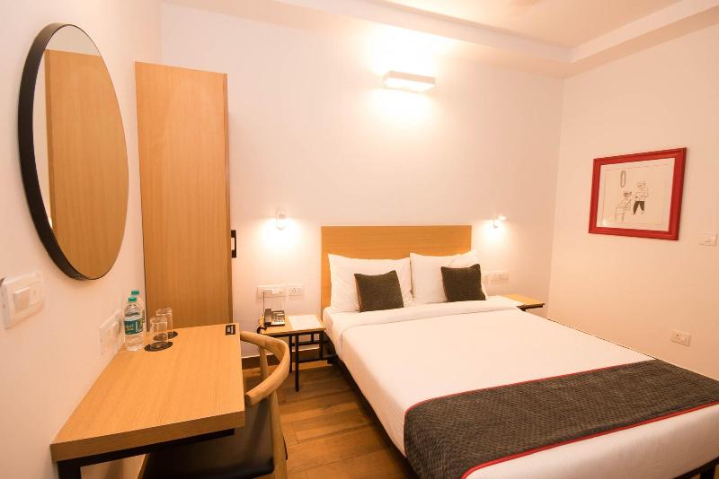 Hotel Vemara image