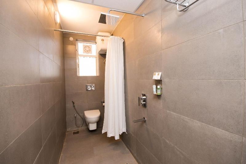 Hotel Vemara image