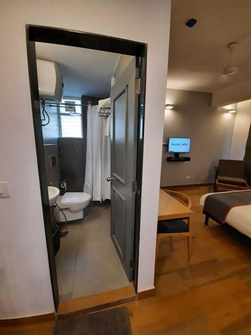 Hotel Vemara image