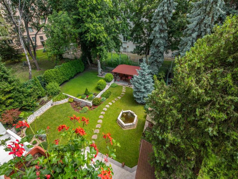 Hotel Arcus Garden image