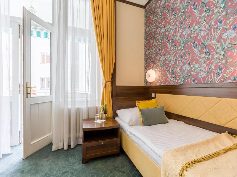 Hotel Arcus Garden image