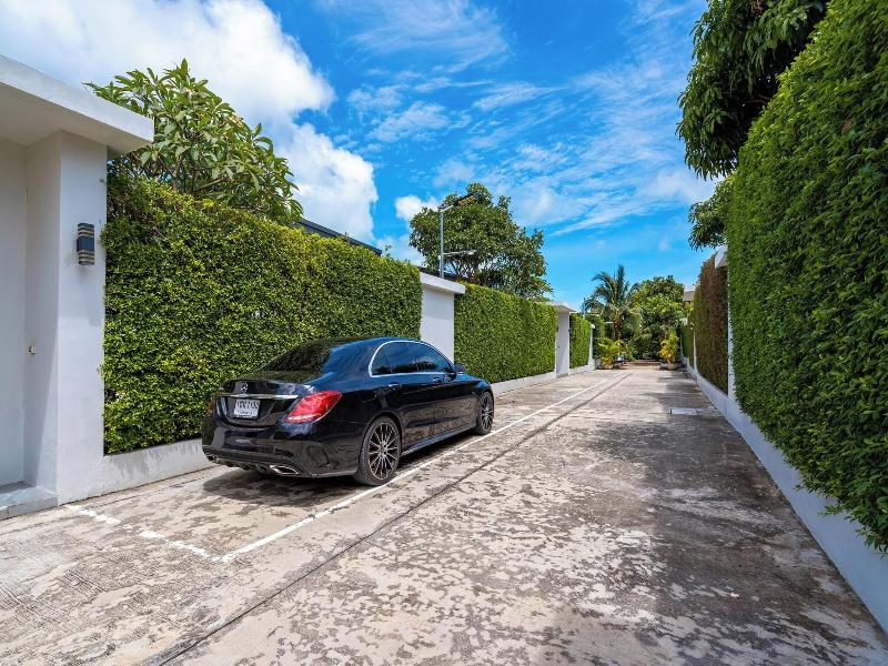 Phuket La Siesta Pool Villa And Pool Access image