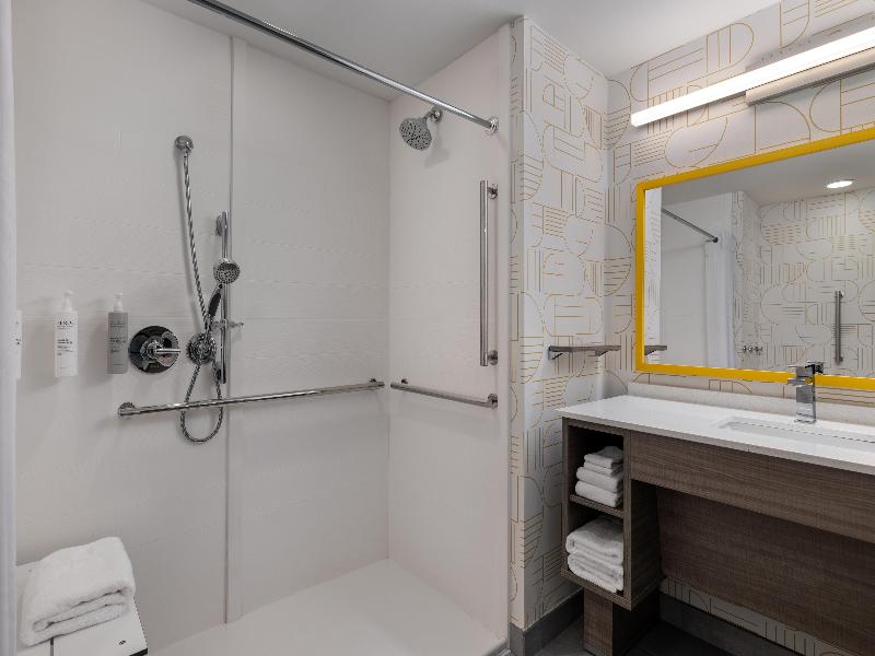 Home2 Suites By Hilton Altoona Des Moines image