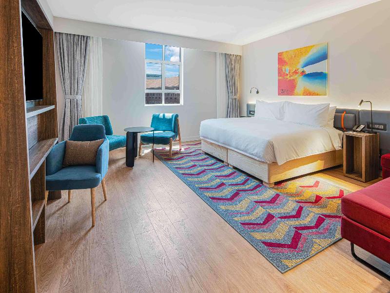 Hampton By Hilton Sandton Grayston image