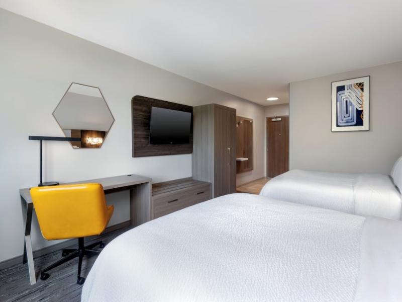 Holiday Inn Express PittsfieldLenoxBerkshires image