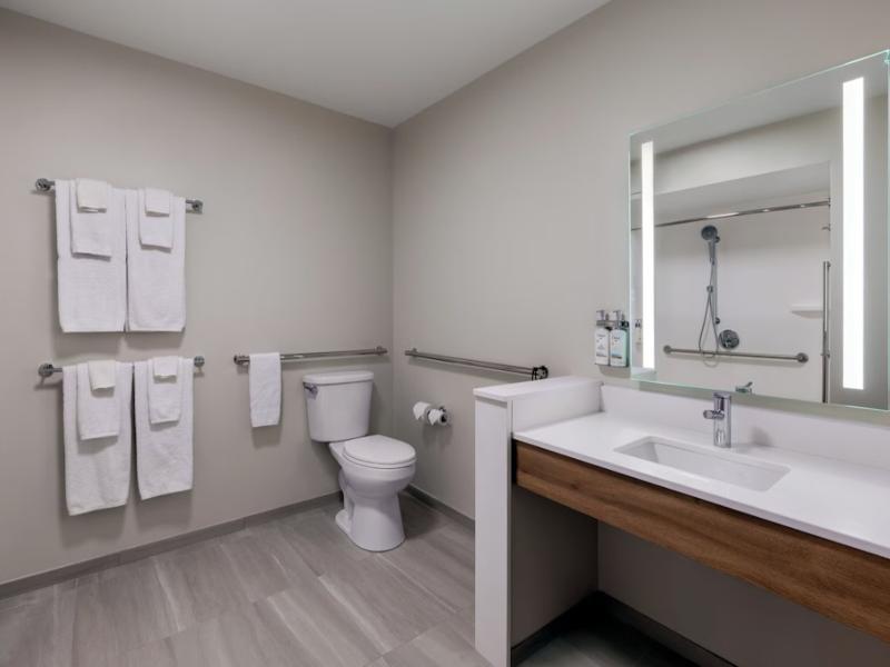 Holiday Inn Express PittsfieldLenoxBerkshires image
