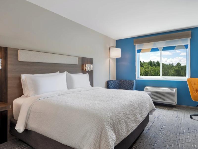 Holiday Inn Express PittsfieldLenoxBerkshires image