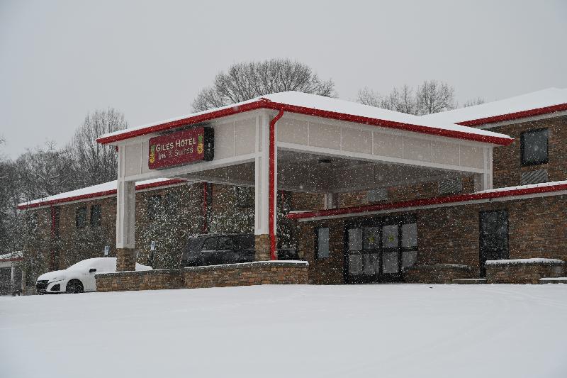Giles Hotel Inn & Suites image