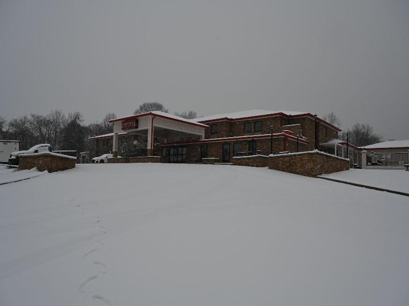 Giles Hotel Inn & Suites